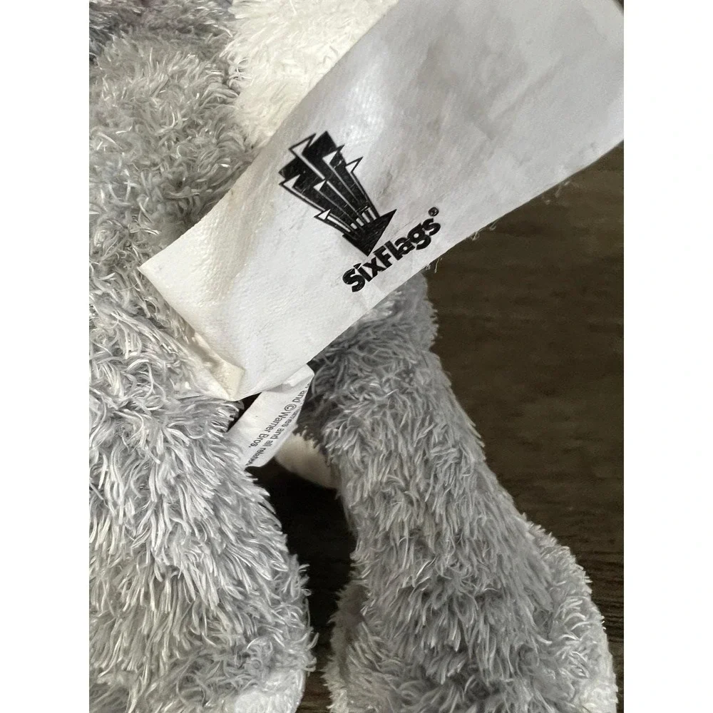 Vintage Warner Bros Six Flags Bugs Bunny Plush Looney Tunes Gray Shaggy Rabbit